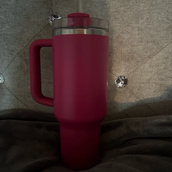 Stanley Pink Tumbler with Handle (limited addition) - Picture 2 of 3